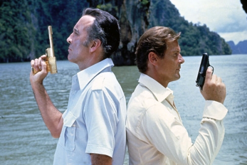 James Bond: Az aranypisztolyos férfi - angol akciófilm