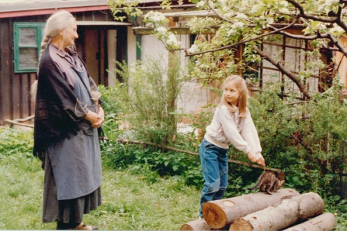 Almáskerti boszorkány - osztrák családi film